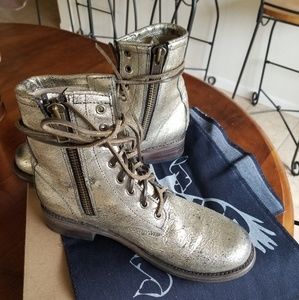 Freebird Mabchester Silver Boot size 10